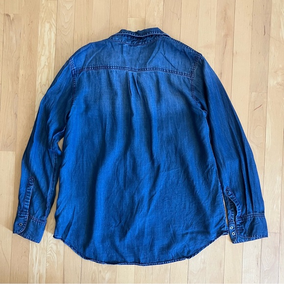2/$20 Buffalo chambray denim shirt size Medium - Picture 9 of 9